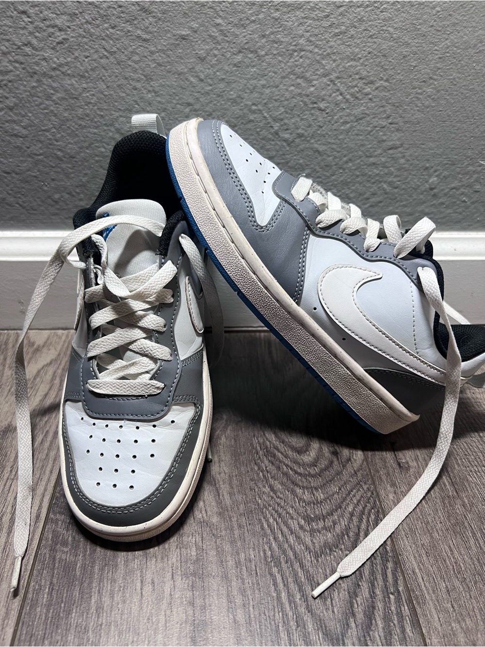 ike Court Youth Borough Low 2 Platinum Blue Sz 3.5 Y Running Shoe Basketball